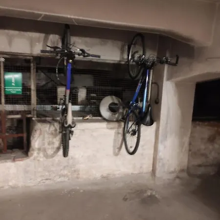 Wine And Beer Club House Cellar With Ping Pong, Karaoke, Board Games, Lan Party, Bike Lending Cool Service *